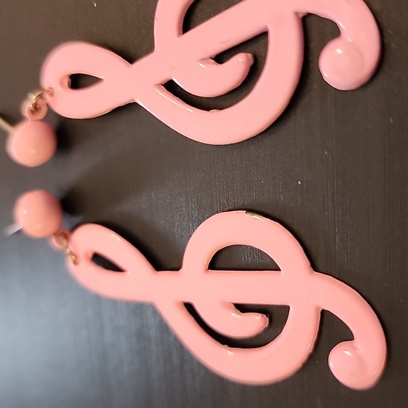 Pink Musical Treble Clef Metallic Dangle Earrings Post - Picture 2 of 5